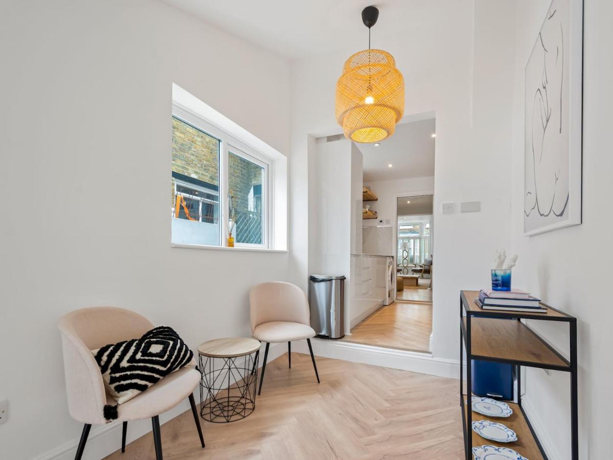 וויטסטייבל Pass The Keys 3 Bed Scandi Heaven Minutes From The Beach מראה חיצוני תמונה