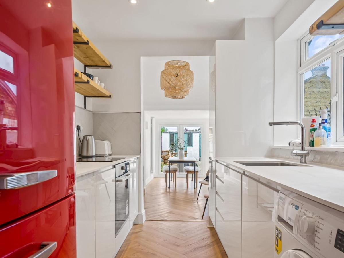 וויטסטייבל Pass The Keys 3 Bed Scandi Heaven Minutes From The Beach מראה חיצוני תמונה
