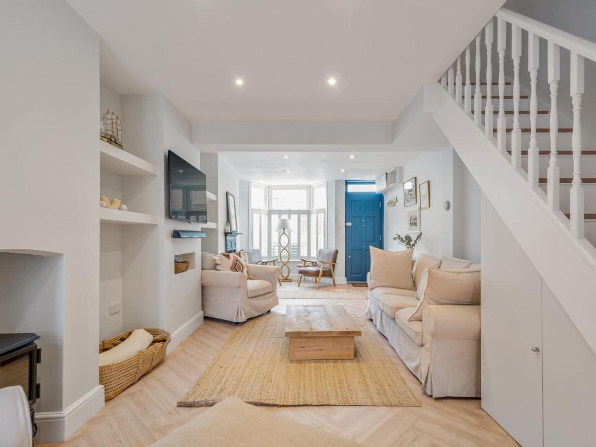 וויטסטייבל Pass The Keys 3 Bed Scandi Heaven Minutes From The Beach מראה חיצוני תמונה